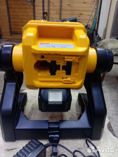 Фонарь прожектор аккумуляторный