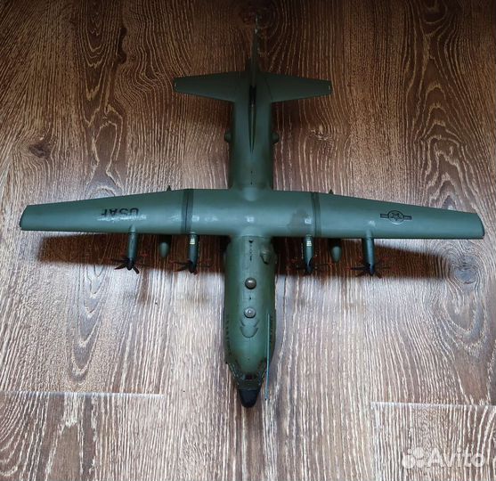 C-130-j-30 военно транспортный самолëт