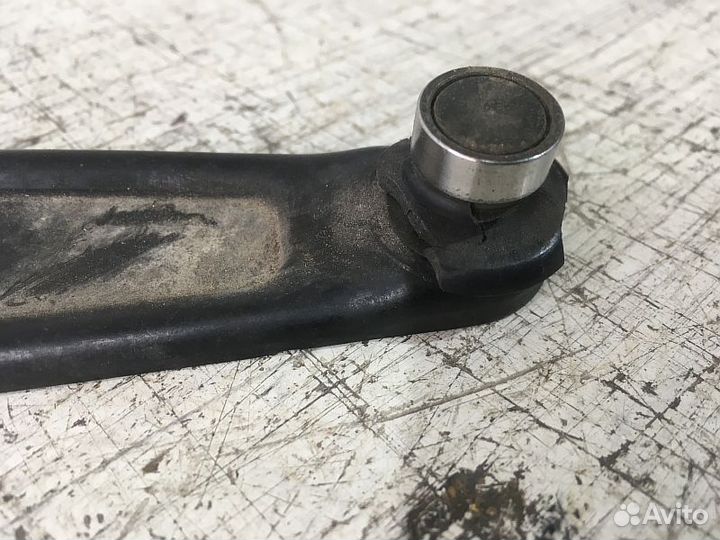 Ограничитель крышки багажника Тойота Прадо 120