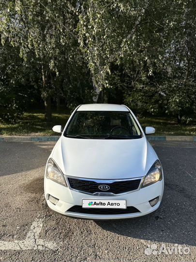 Kia Ceed 1.6 AT, 2010, 132 093 км