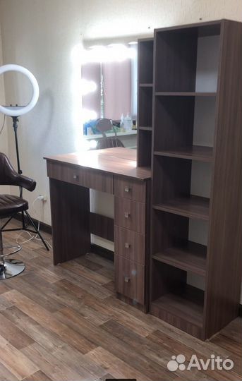 Гримерный стол+стеллаж
