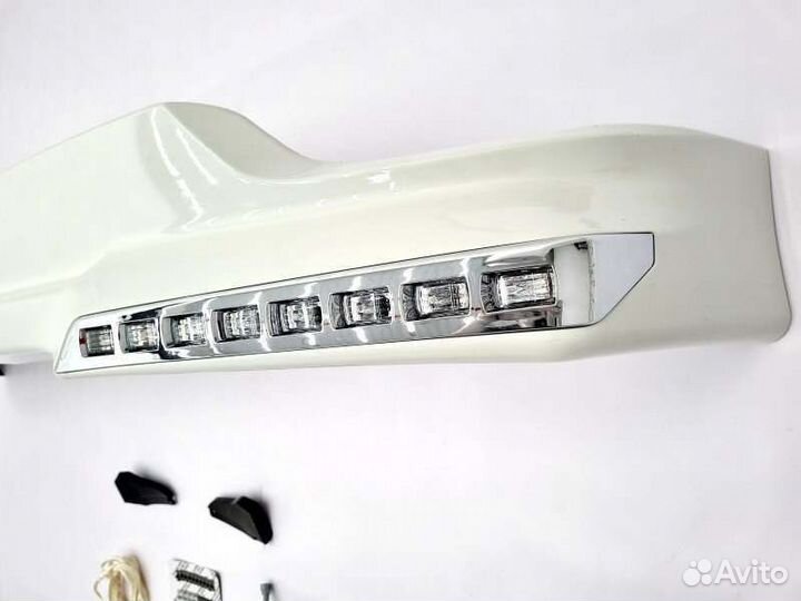 Передняя губа Urban Toyota Land Cruiser 200 12-15