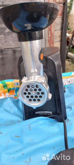 Мясорубка электрическая новая