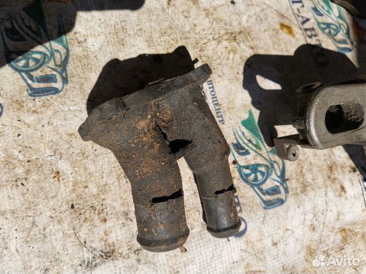 Корпус термостата Ford Focus II (2005—2008)