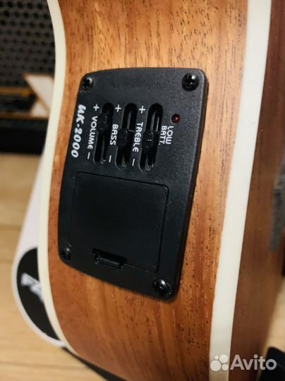 Укулеле Концертная EQ (красное дерево)