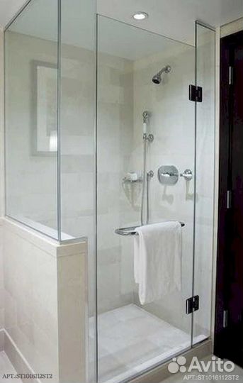 Стеклянные душевые перегородки