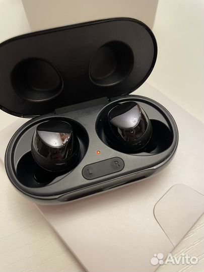 Беспроводные наушники samsung buds +