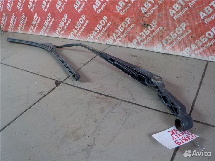 Поводок дворника передний правый Geely Mk LG1