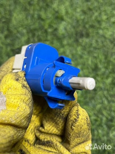 Датчик педали тормоза Volvo S60 1.6 2011