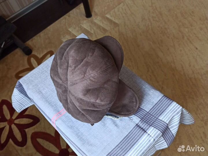 Женская шапка