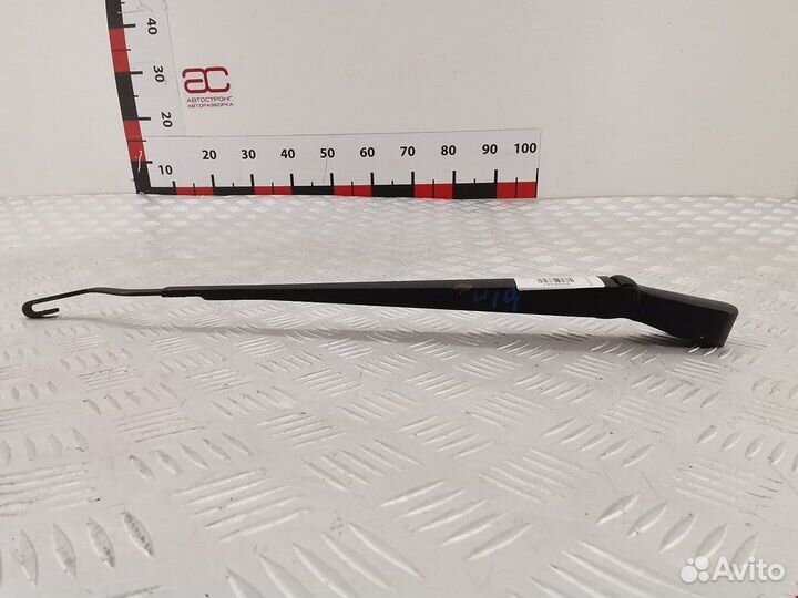 Щеткодержатель (поводок стеклоочистителя, дворник)