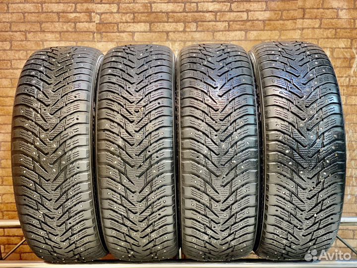 Nokian Tyres Hakkapeliitta 8 SUV 235/55 R20 102T
