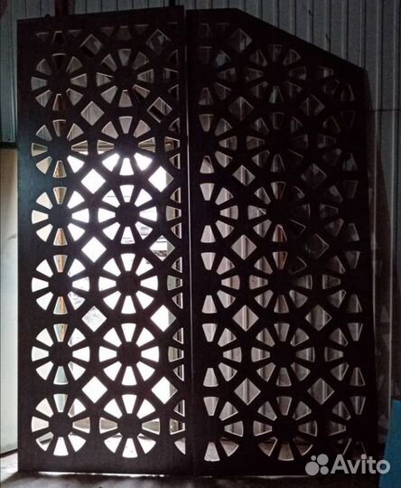 Ажурные перегородки, потолки, экран для батарея