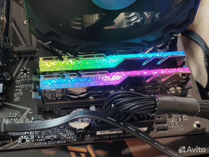 G-Skill Trident Z Royal RGB 16 GB DDR4 3600 CL14