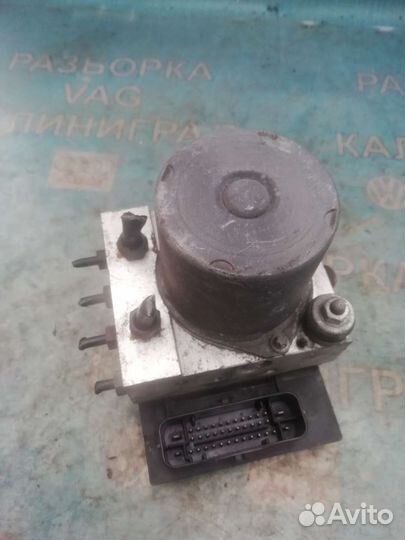 Блок ABS Audi a4 b7. 8E0910517B
