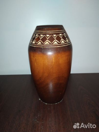 Вазочка деревянная