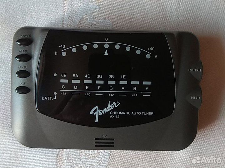 Fender тюнер AX-12