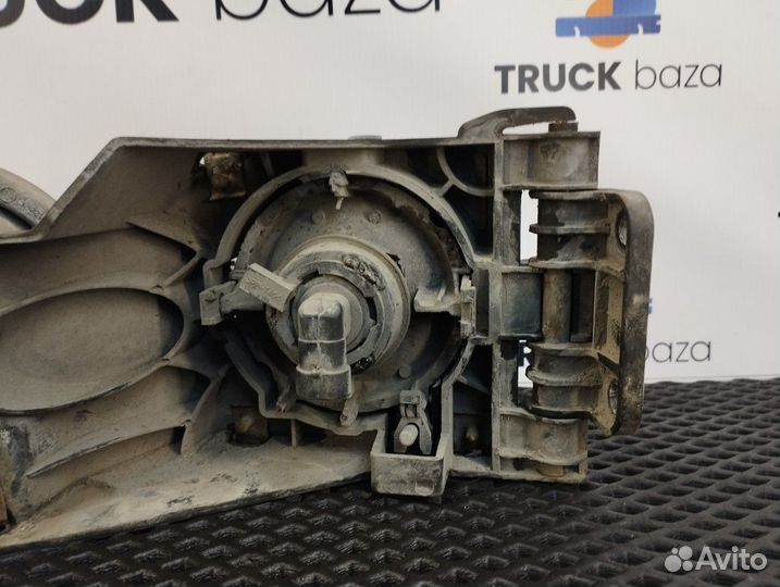 1786693 Фара противотуманная правая