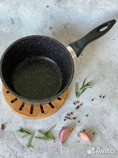 Ковш антипригарный черный 1,5 л новый