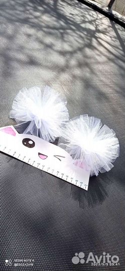 Белые банты