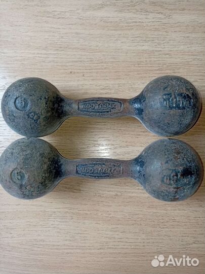 Гантели по 5 кг с доской тренажером