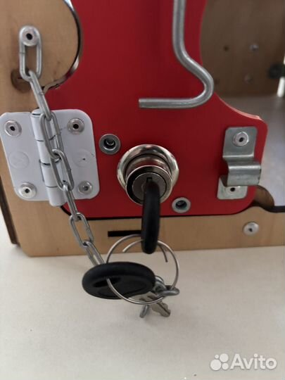 Бизиборд домик