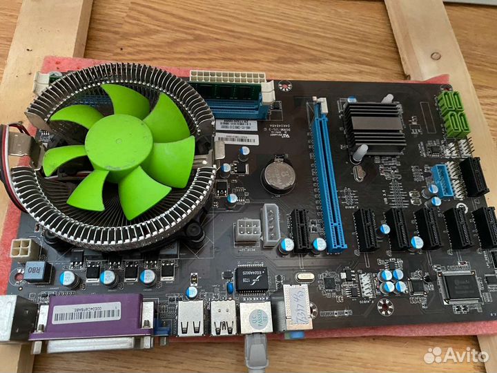 Материнская плата с процессором
