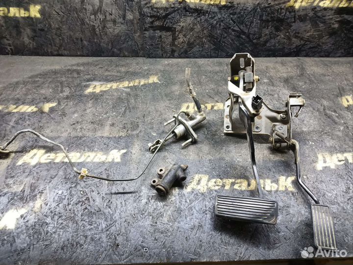 Блок педалей на Honda Civic Ferio Ek3