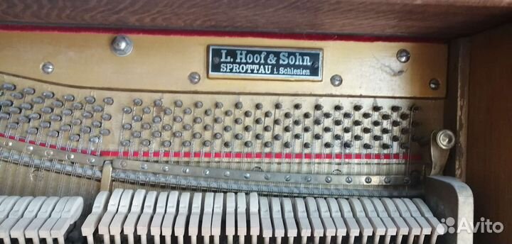 Раритетное фортепиано, крышка в наличии