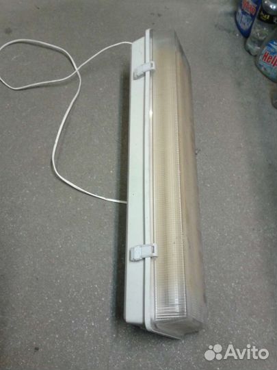 Светильник люминисцентный бу