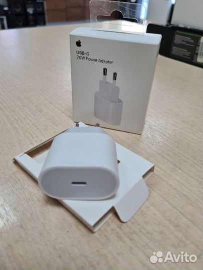 Зарядное устройство iPhone USB-C 20W