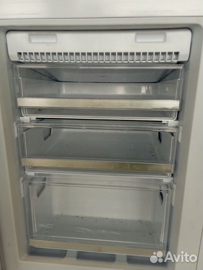 Холодильник встраиваемый maunfeld MBF177nffw