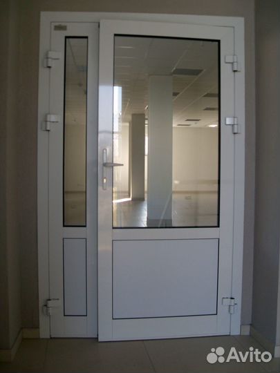 Алюминиевая дверь 1300х2060