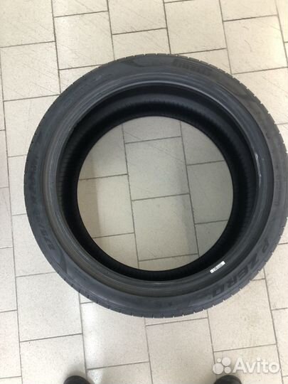 Pirelli P Zero Nero 245/40 R20 и 275/35 R20 99Y