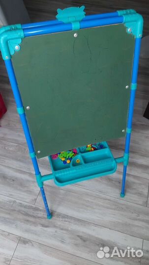 Мольберт, доска для рисования