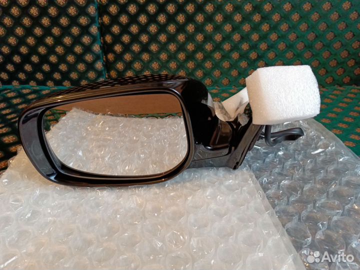 Зеркало левое