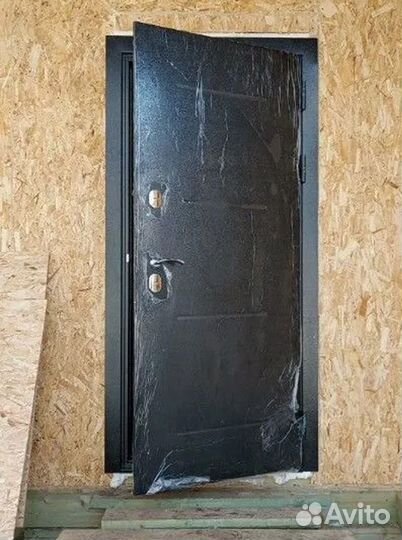 Дверь с терморазрывом и зеркалом Изотерма