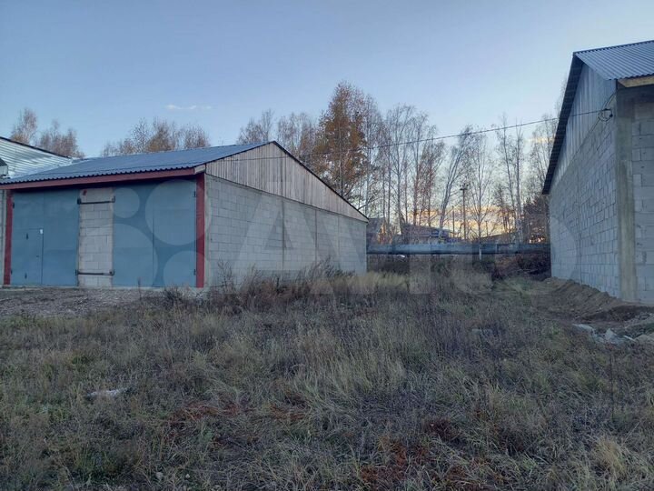 Машиноместо, > 30 м²