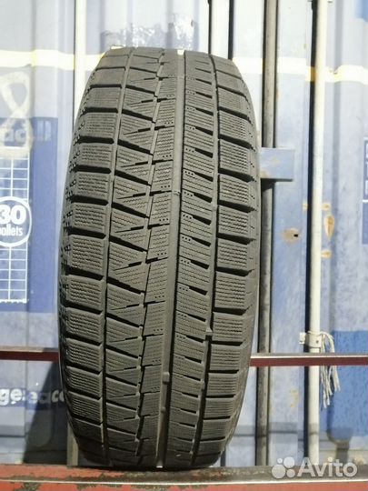 Bridgestone Blizzak Revo GZ 215/60 R16