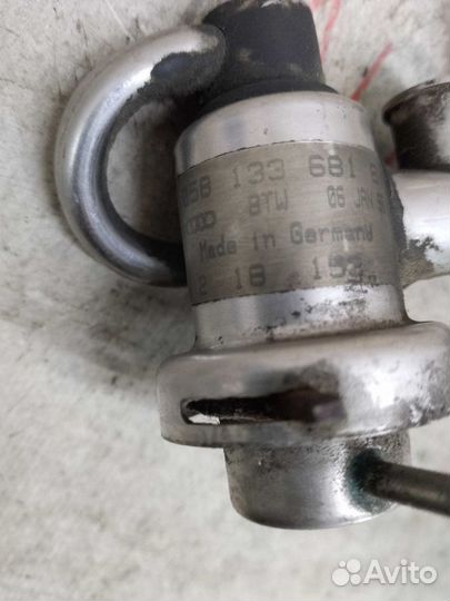 Топливная рампа рейка VW Audi Skoda