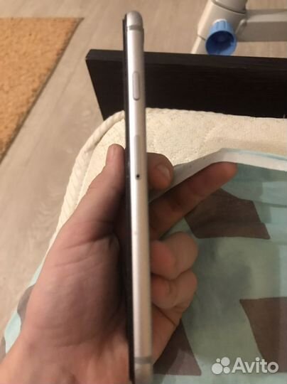 iPhone 6S, 64 ГБ
