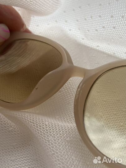 Солнечные очки женские