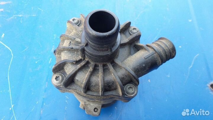 BMW E70 Дополнительная водяная Помпа