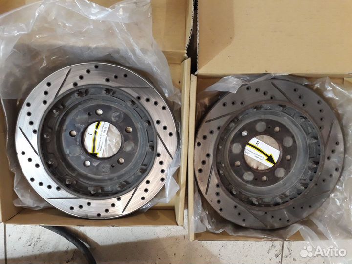 Суппорта и тормозные диски на заднюю ось