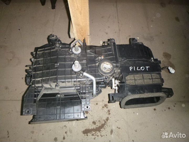 Корпус печки honda pilot 2008-2015