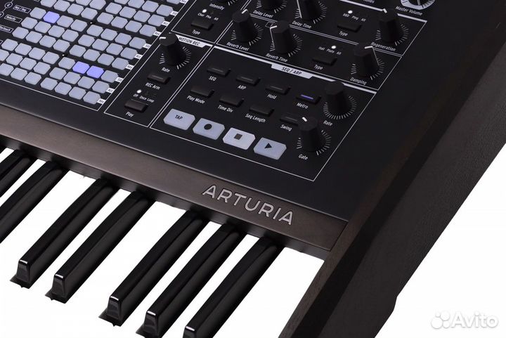 Аналоговый синтезатор Arturia PolyBrute Noir