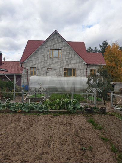 Дом 350 м² на участке 12 сот.