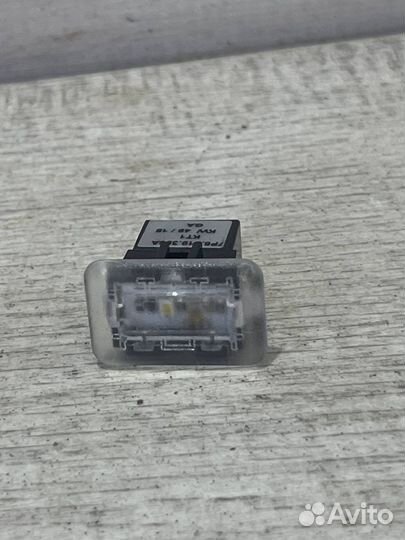 Светодиод бардачка Volkswagen Touareg 3