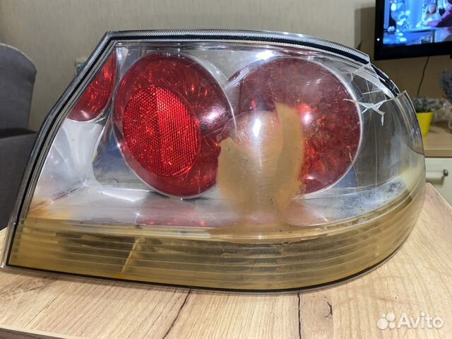 Задний фонарь на mitsubishi lancer 9