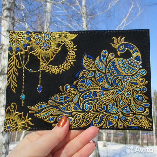 Кожаная обложка на паспорт Павлин, ручная роспись